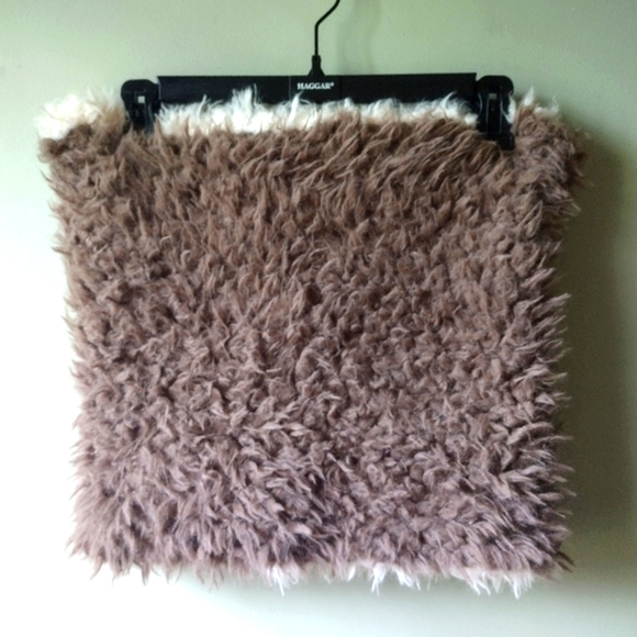 LIKE NEW Steve Madden Cowl Infinity Neck Scarf - Picture 1 of 3